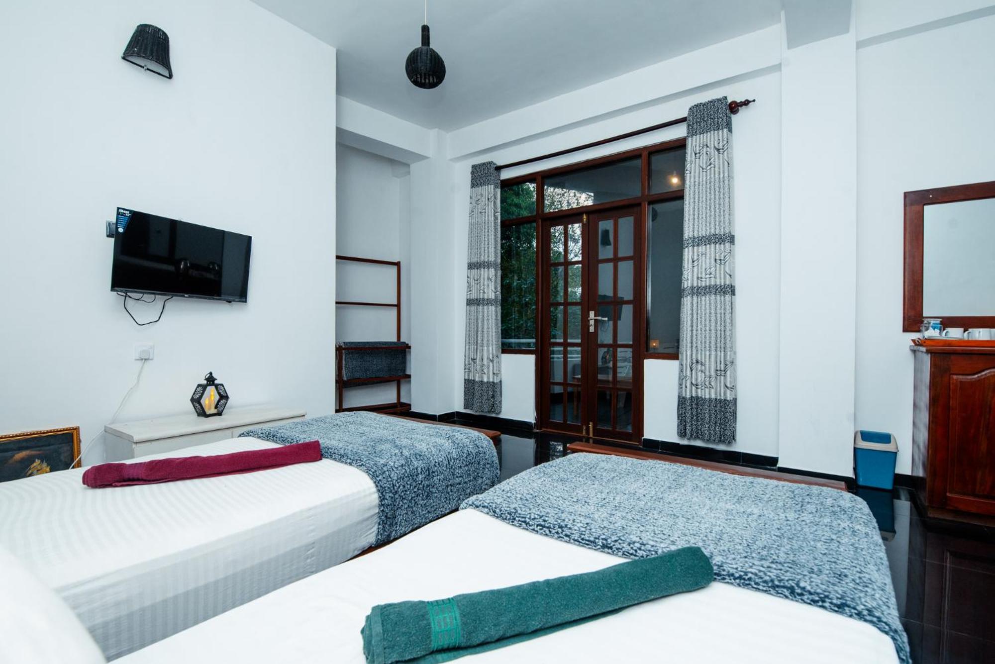 Adams Peak Inn Nallathanniya Eksteriør bilde