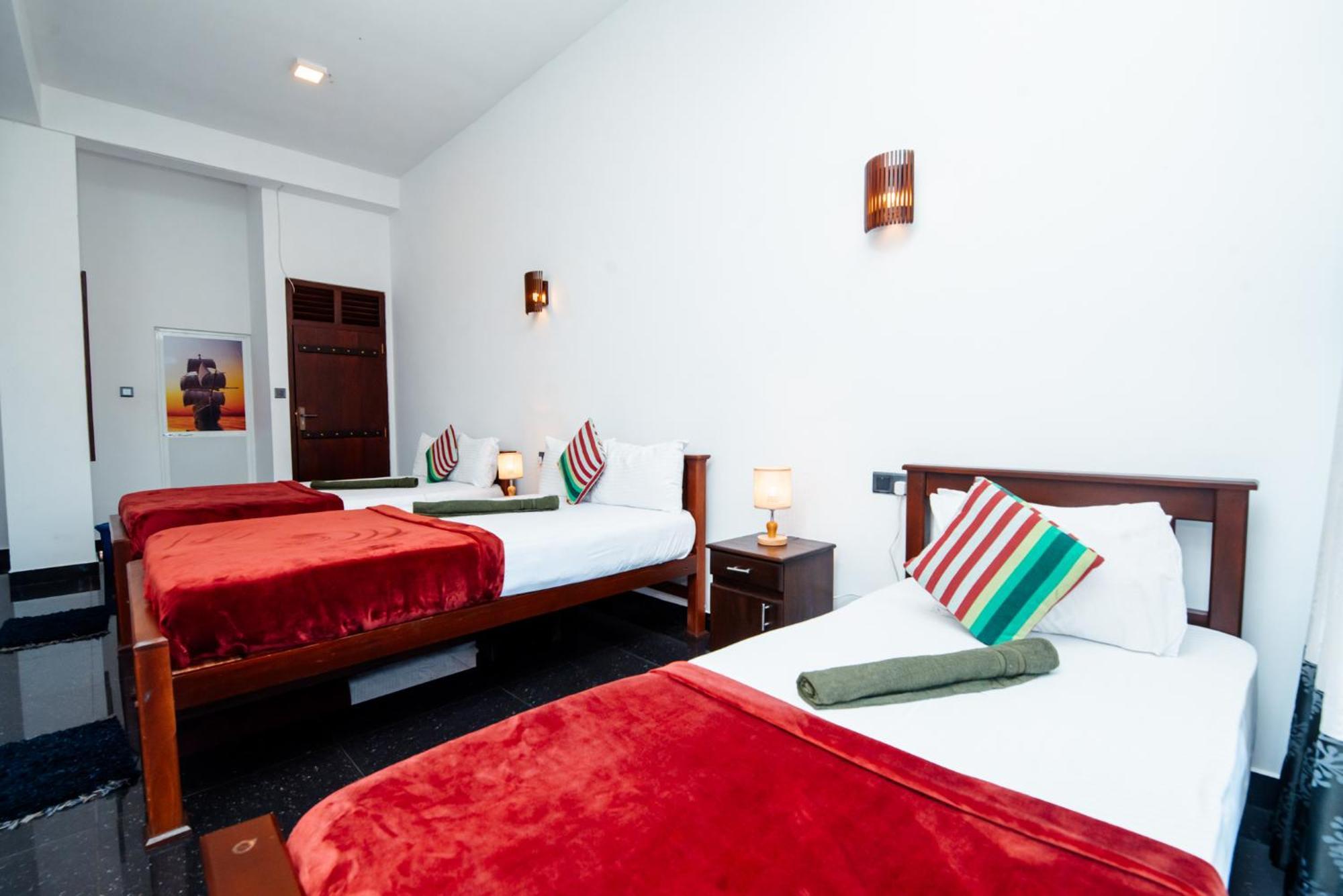 Adams Peak Inn Nallathanniya Eksteriør bilde