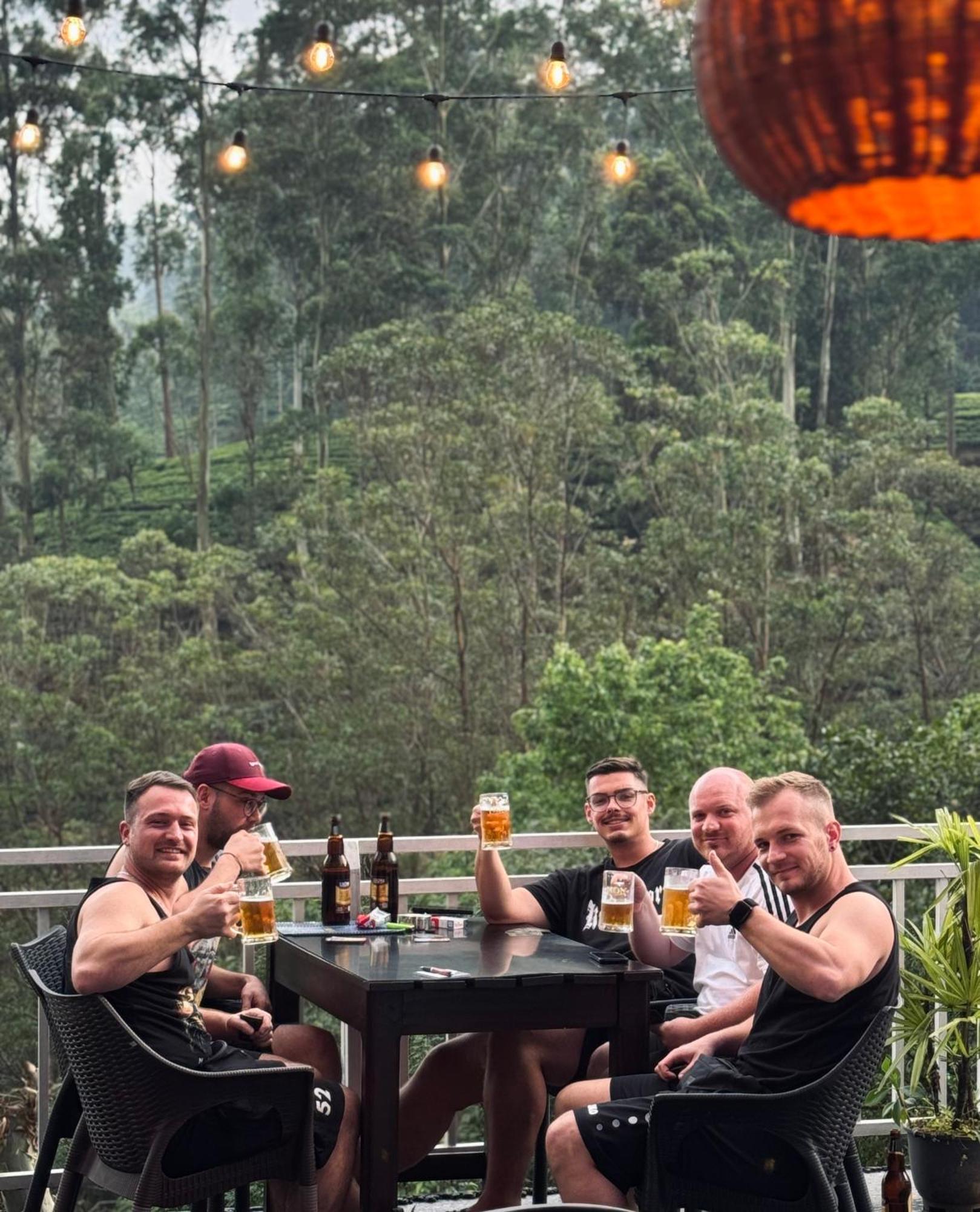 Adams Peak Inn Nallathanniya Eksteriør bilde